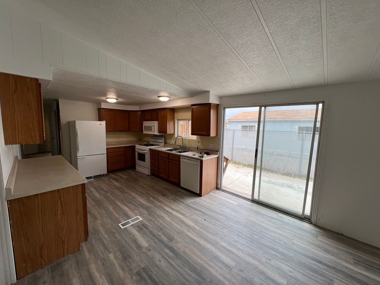 478 W 300 S #10 - Photo 5 of 29