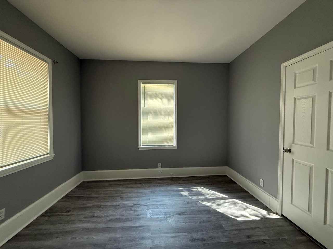 3354 Spottswood Ave - Photo 4 of 16