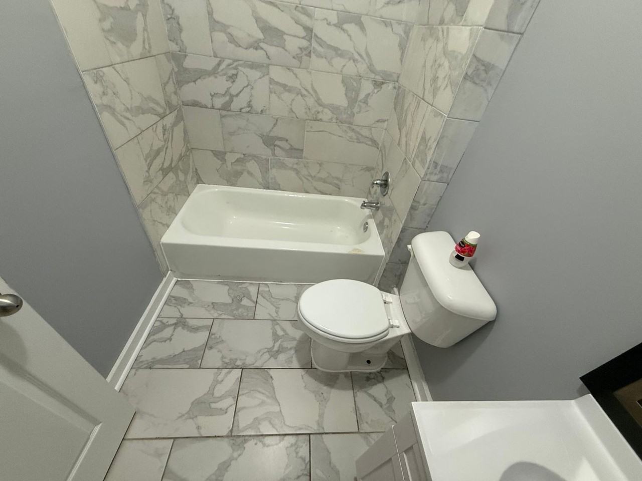3354 Spottswood Ave - Photo 7 of 16