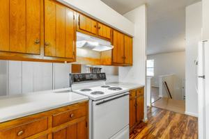 featured image of 8 Knollwood Cir