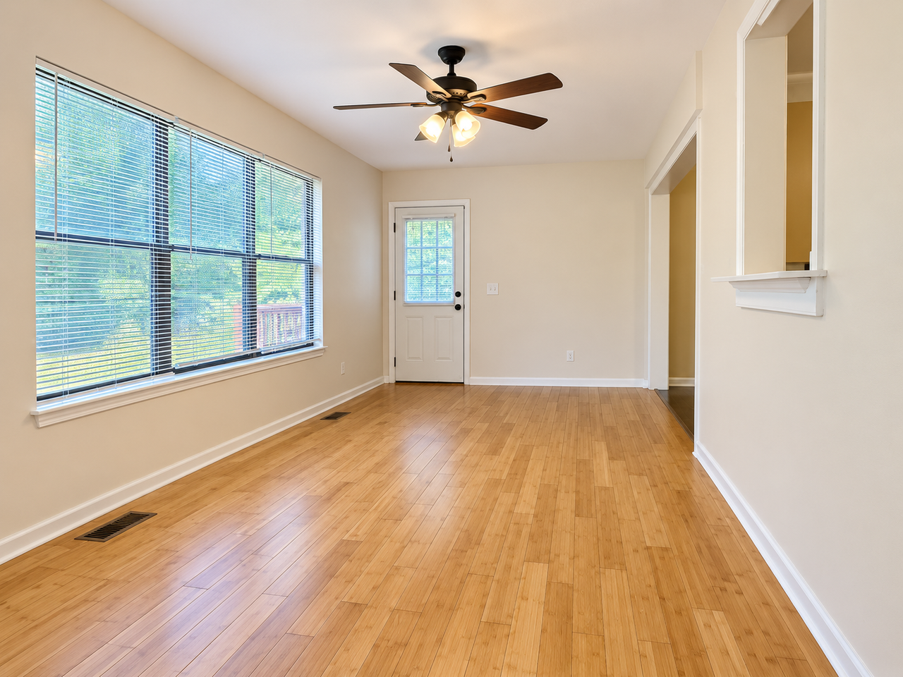 1205 Fairway Dr Sw - Photo 2 of 9