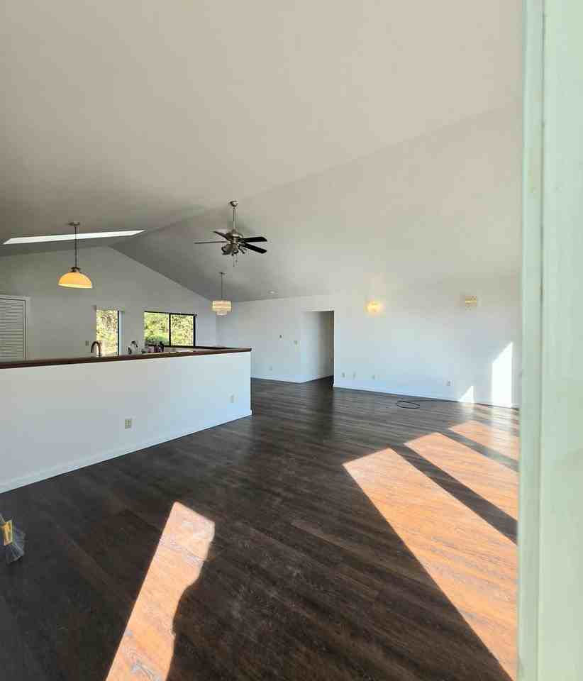 111 Finch Ln - Photo 3 of 18