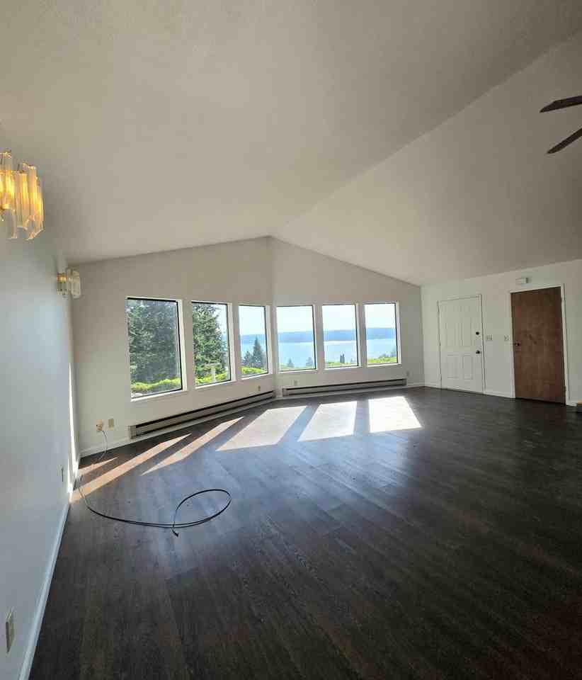 111 Finch Ln - Photo 5 of 18