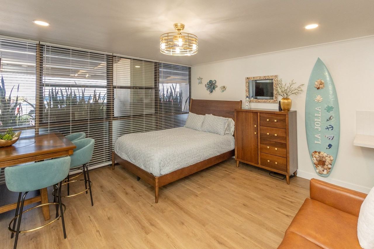 939 Coast Blvd Unit 3d #3D - Photo 2 of 29