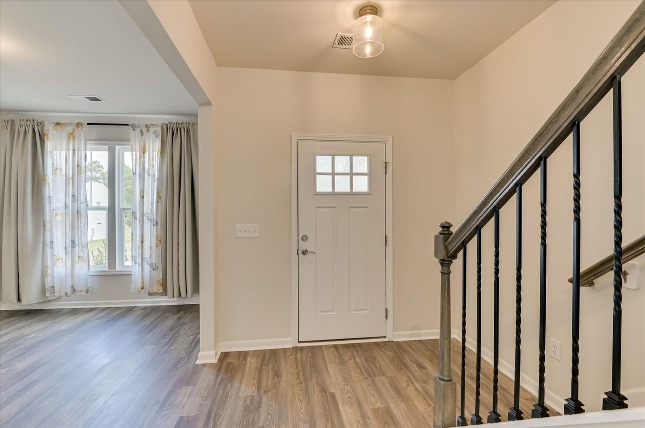 6370 Whirlaway Rd - Photo 3 of 44