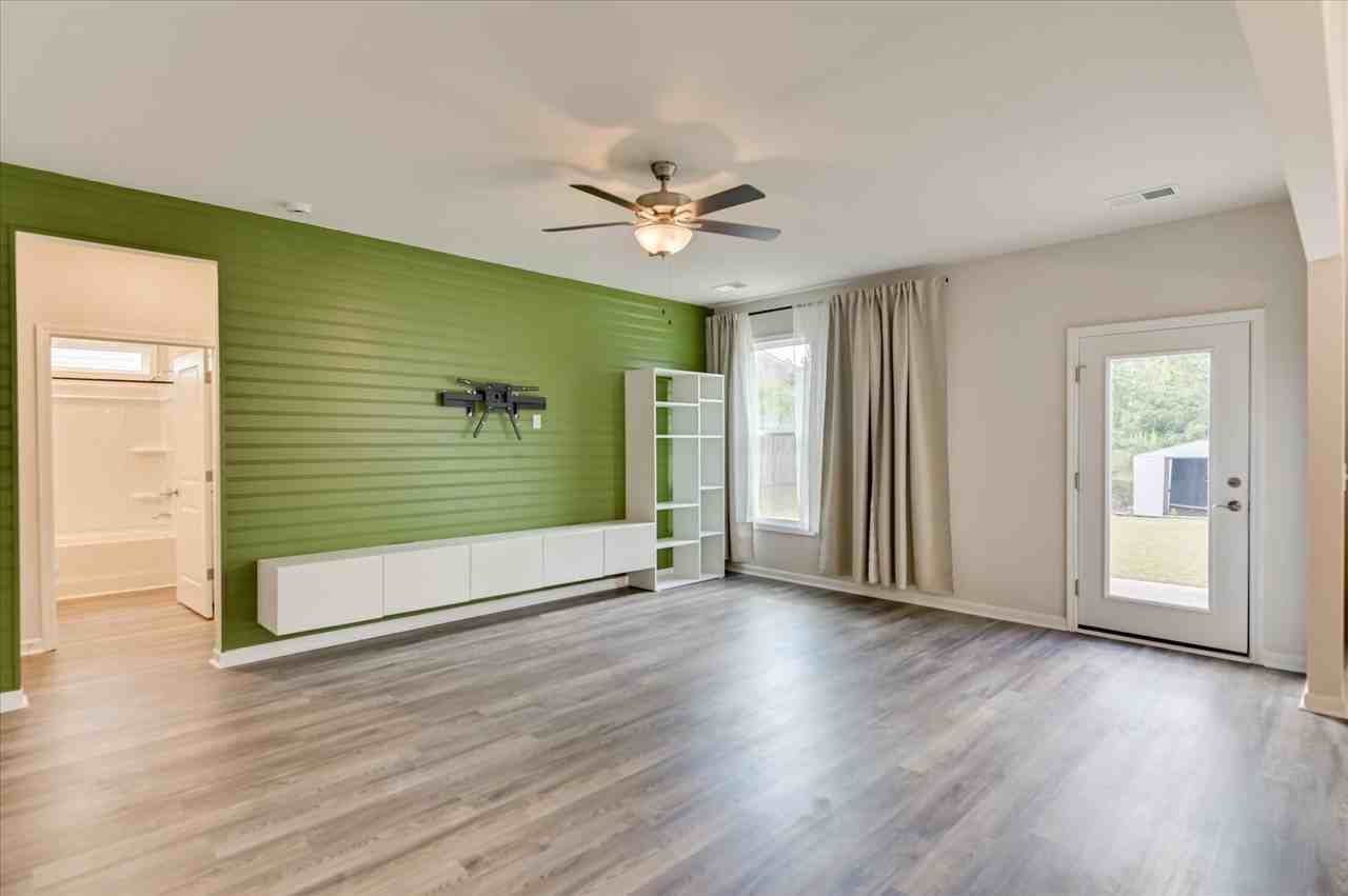 6370 Whirlaway Rd - Photo 5 of 44