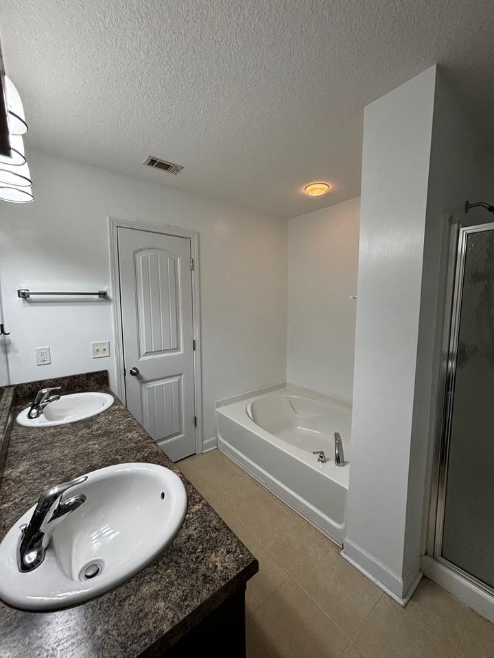 221 Guyett Ave #1 - Photo 7 of 31