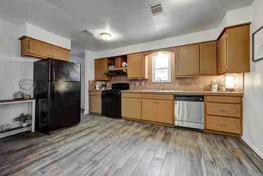 2124 Marshall Dr #1 - Photo 3 of 16