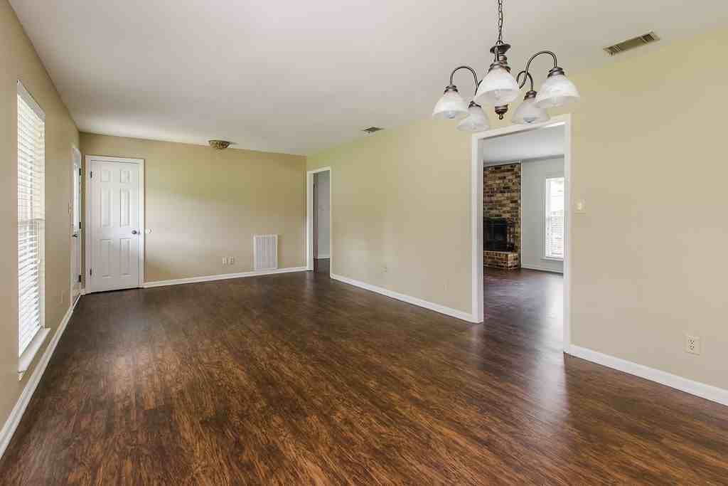 213 Cherokee Trl - Photo 5 of 10