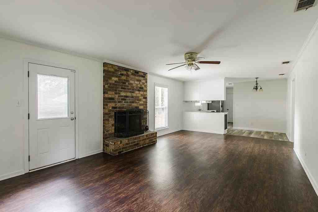 213 Cherokee Trl - Photo 6 of 10