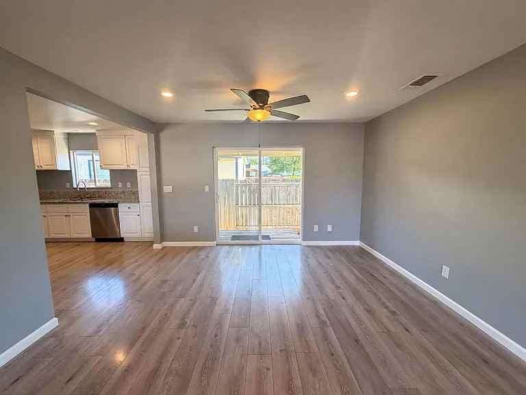 3713 Ripley Street - Photo 4 of 5