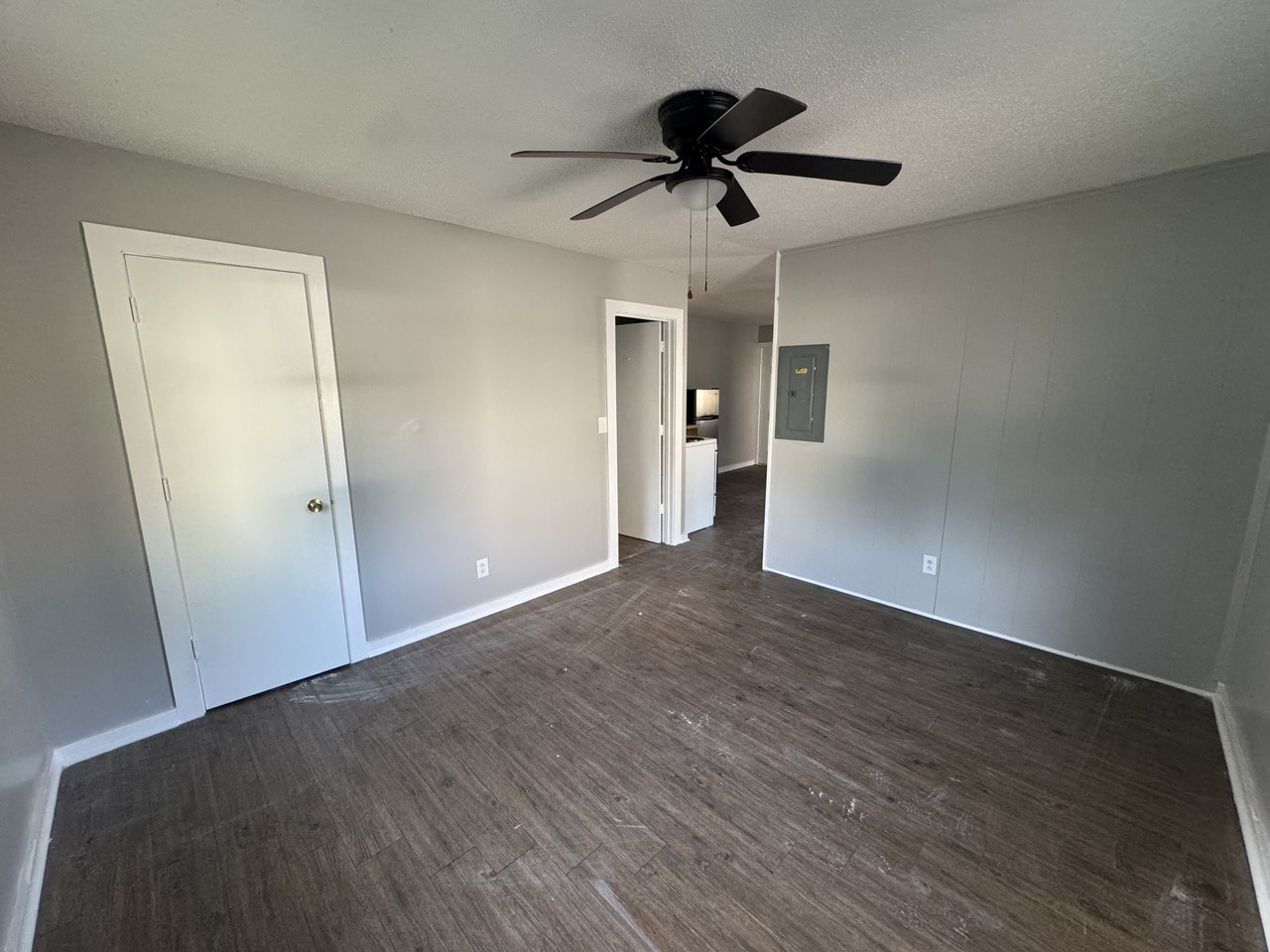 718 E Culton St #1 - Photo 4 of 6