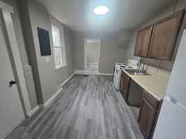 featured image of 429 W Princess St #1