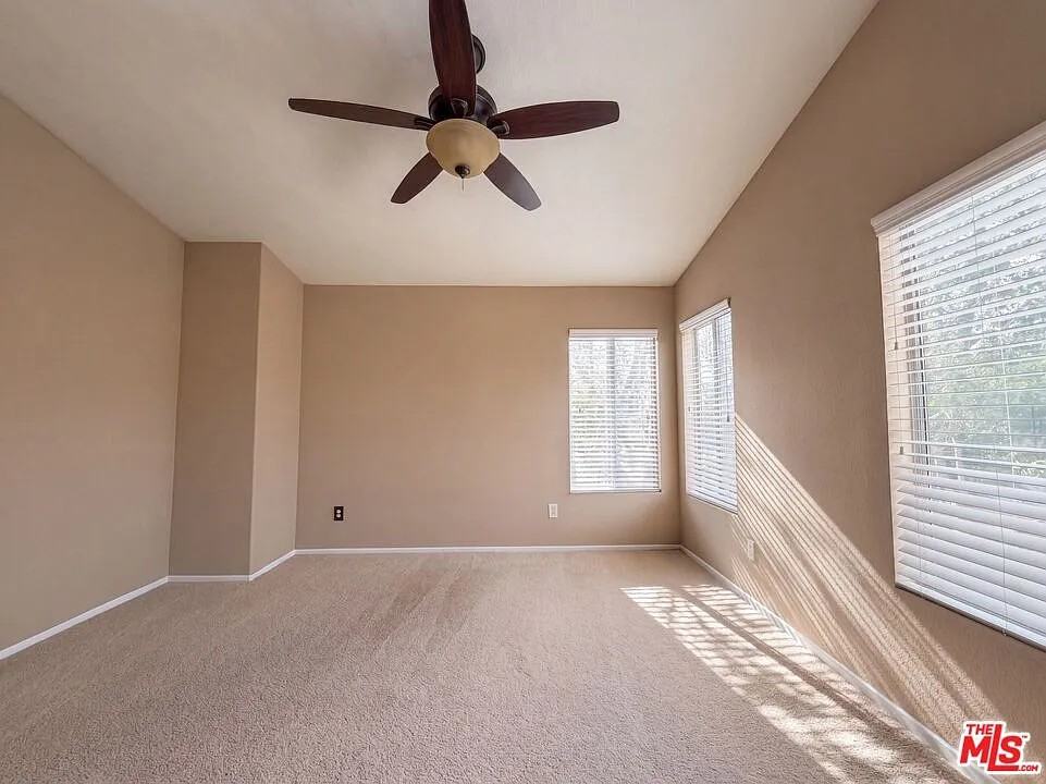 5539 West Avenue L 6 - Photo 4 of 7