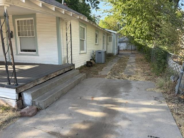 1706 Mcgregor Ave - Photo 2 of 12