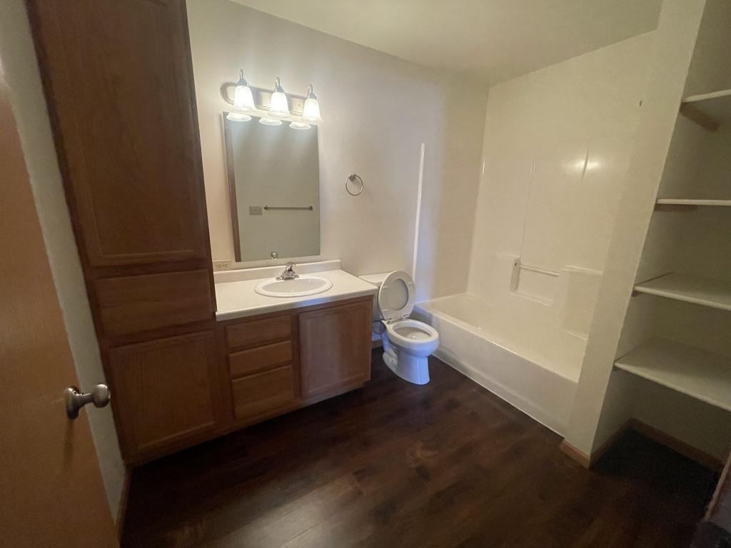 800 Western Ave - Photo 6 of 9