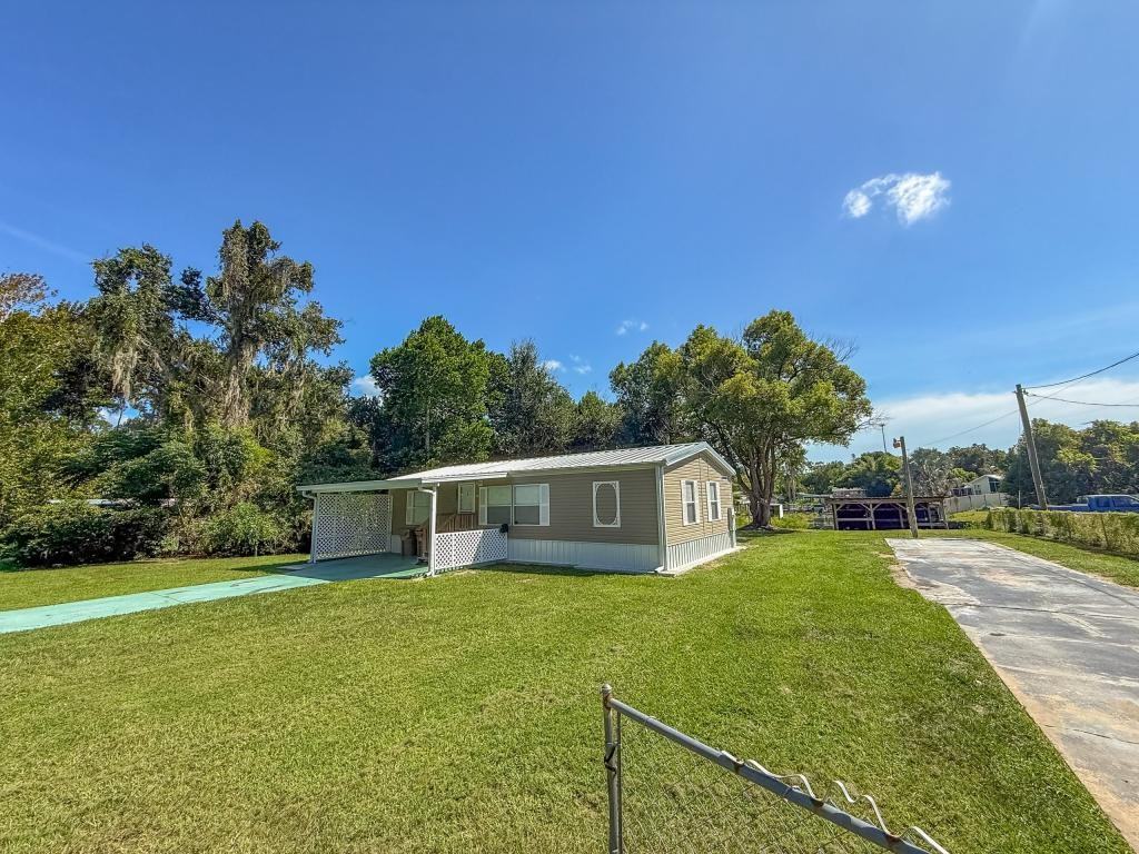 13708 Palm Dr