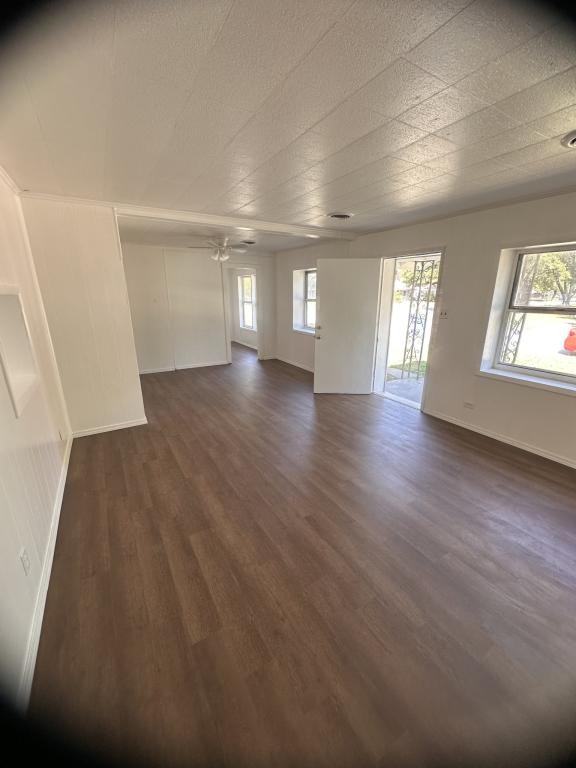2236 B St Ne - Photo 3 of 14