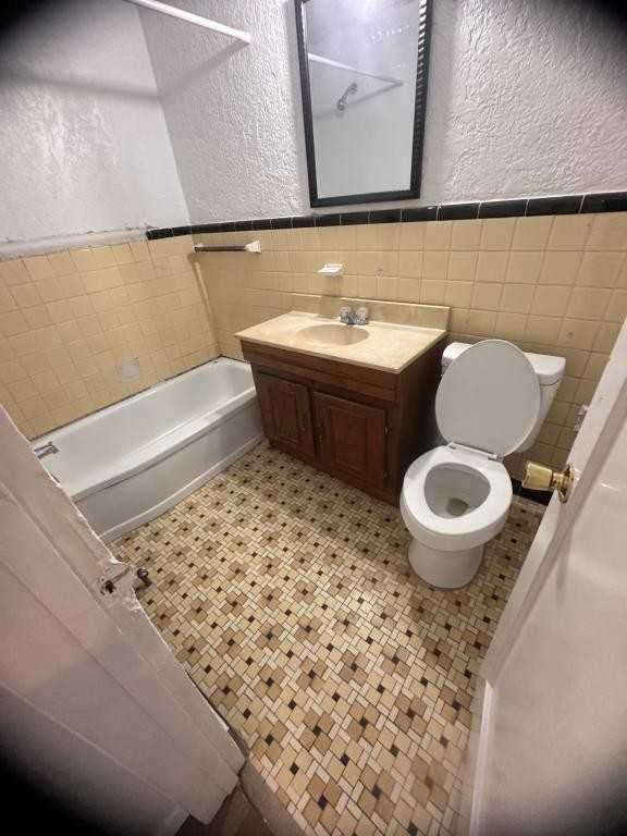 2236 B St Ne - Photo 6 of 14