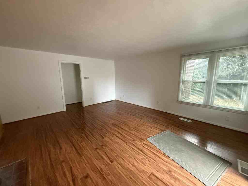 16350 Se Vineyard Ln - Photo 3 of 31