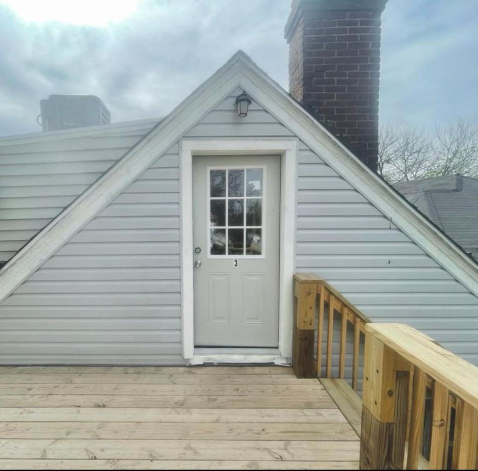 1425 S Brook St - Photo 4 of 16