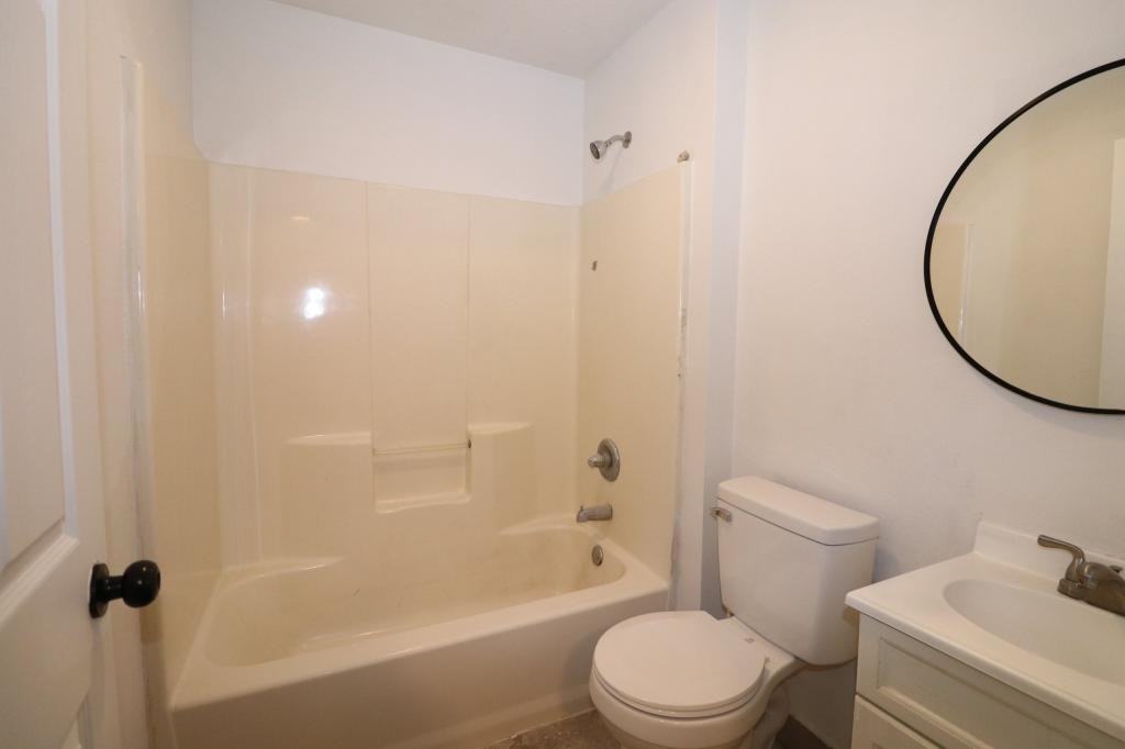 22140 Main St - Photo 7 of 12