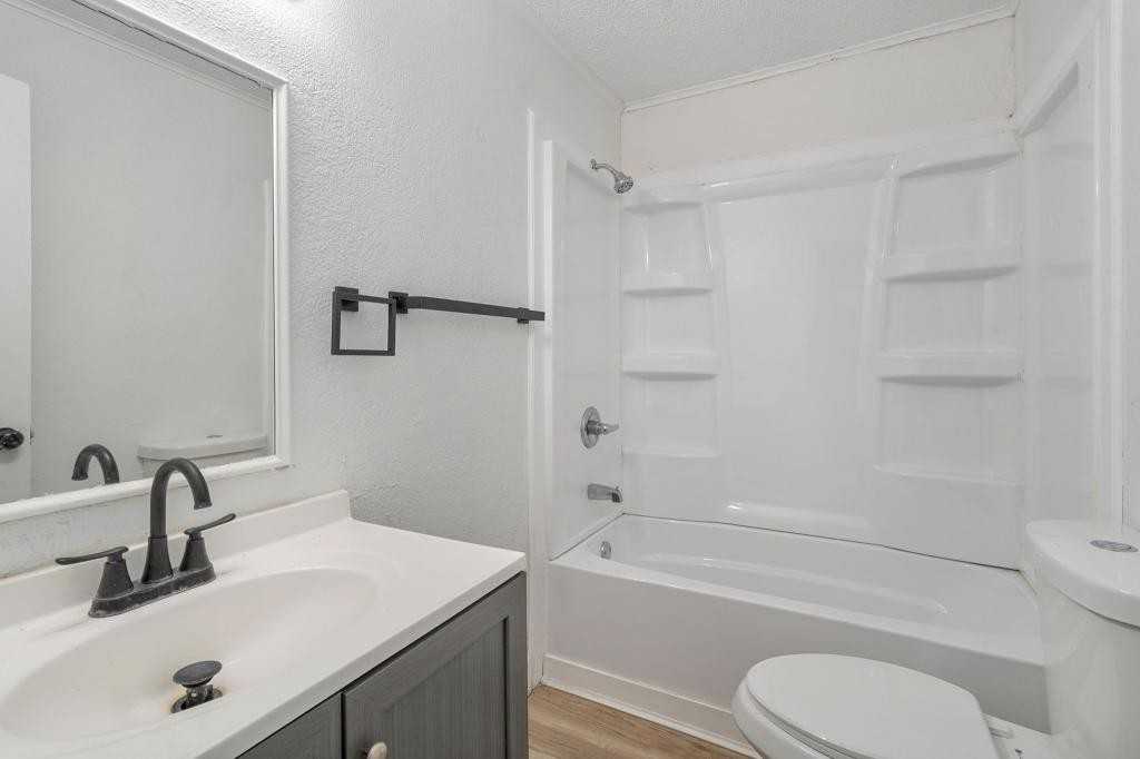 21 Larue St - Photo 7 of 8