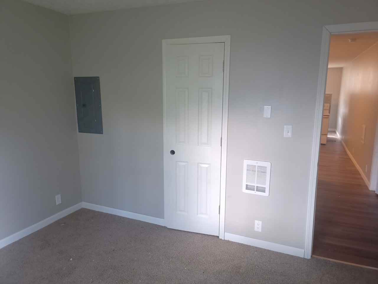 1010 S 14th St #12 - Photo 3 of 5