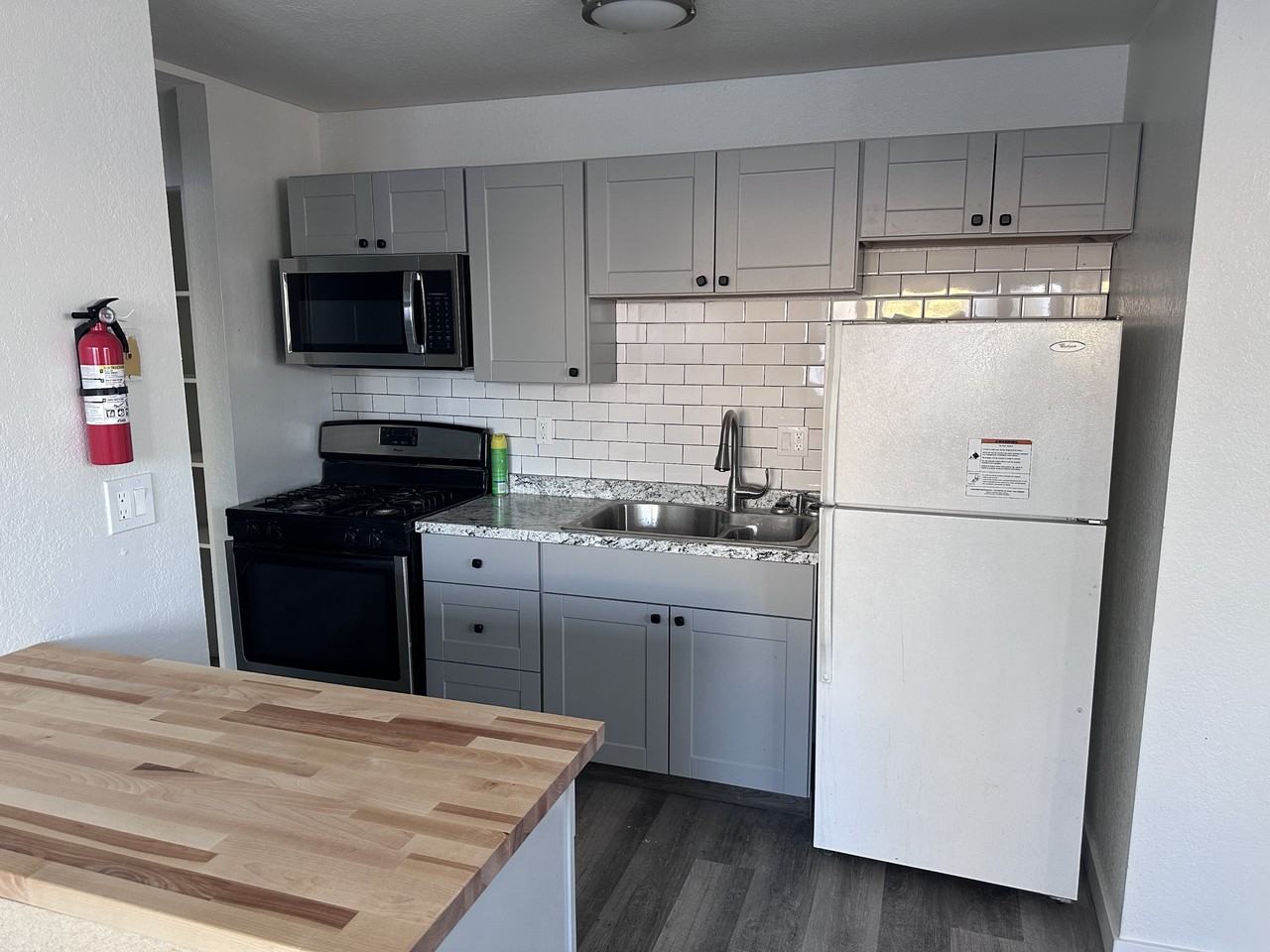 819 E 10th Ave - Photo 5 of 5