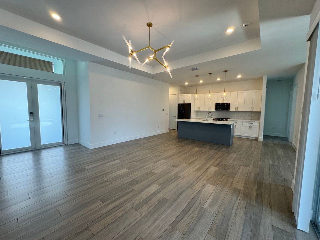 1120 Nw 42nd Pl - Photo 2 of 25