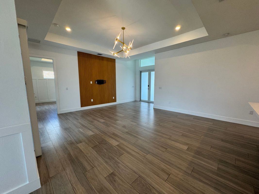 1120 Nw 42nd Pl - Photo 4 of 25