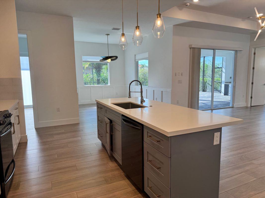 1120 Nw 42nd Pl - Photo 6 of 25