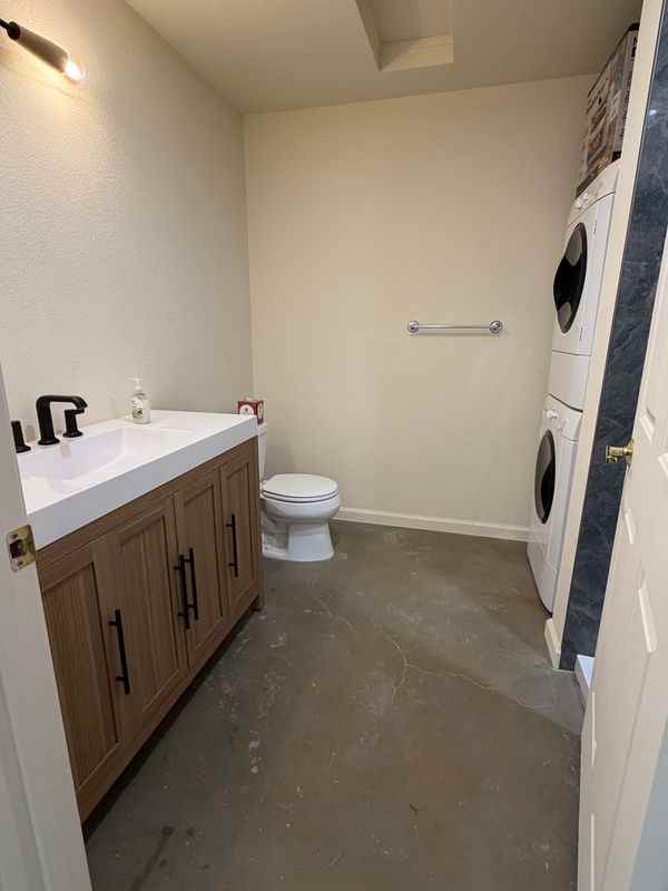 732 Davis St ##A1 - Photo 3 of 7