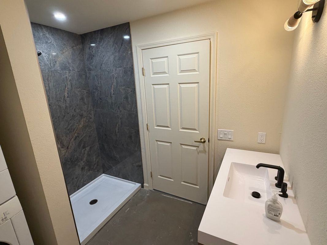 732 Davis St ##A1 - Photo 4 of 7