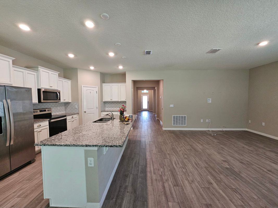 548 Shaelyn Pl - Photo 4 of 25