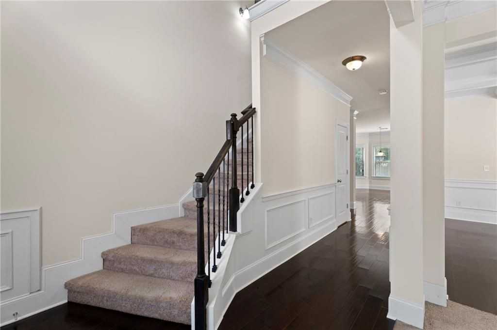 165 Regency Pl - Photo 6 of 44