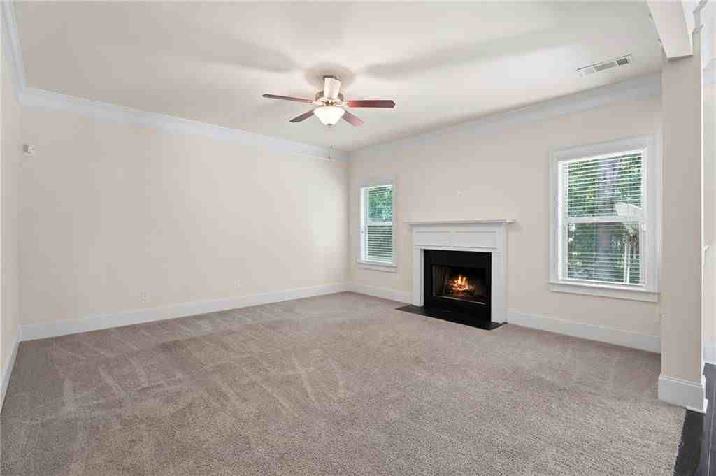 165 Regency Pl - Photo 7 of 44