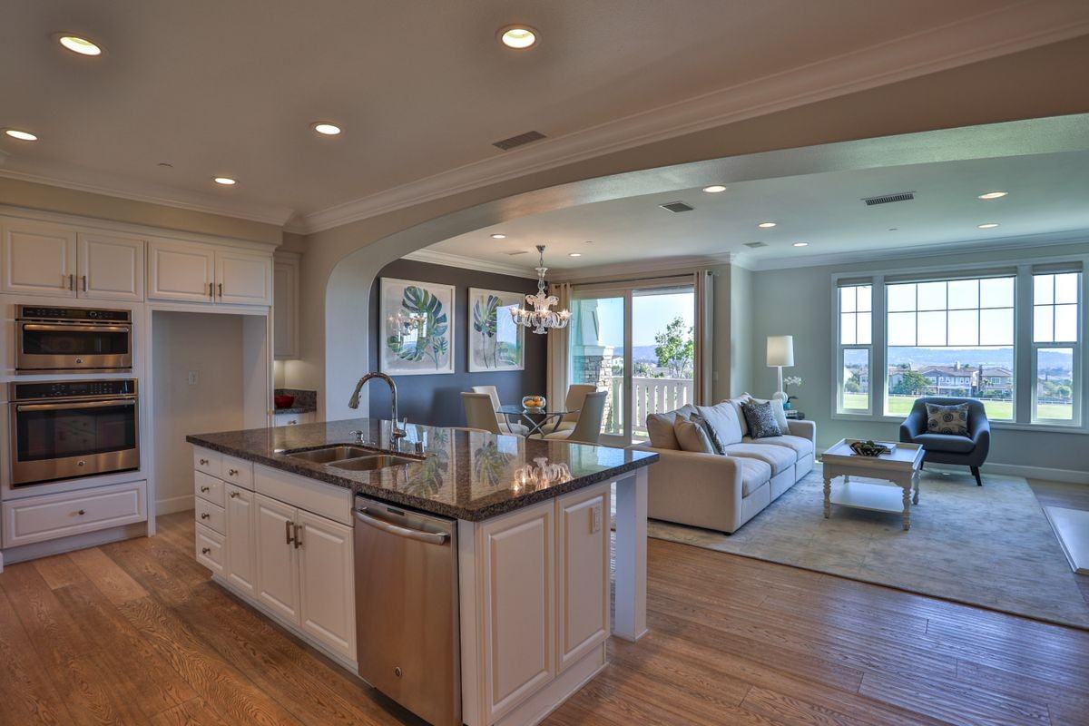 18658 Clubhouse Dr - Photo 3 of 41