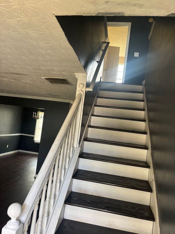 225 Middleton Dr - Photo 4 of 8