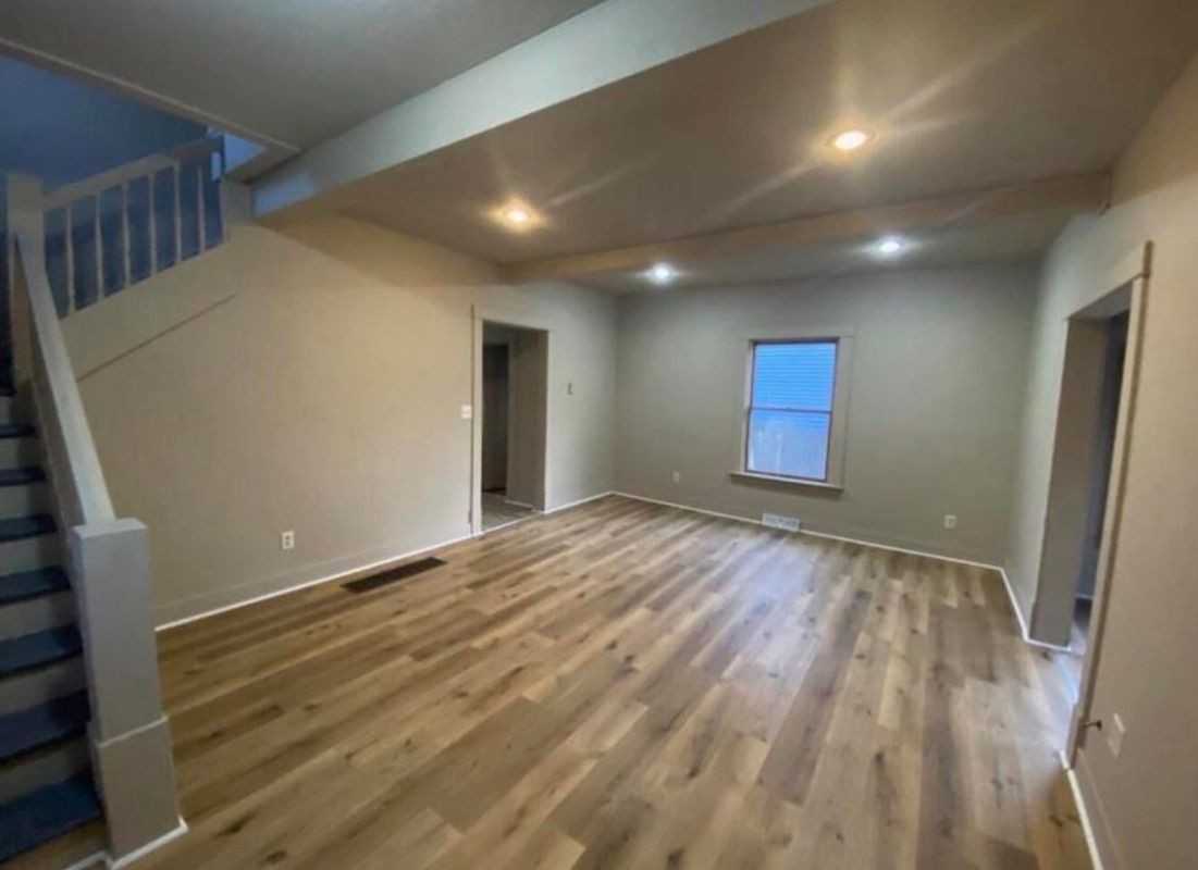118 Dewey St - Photo 2 of 7