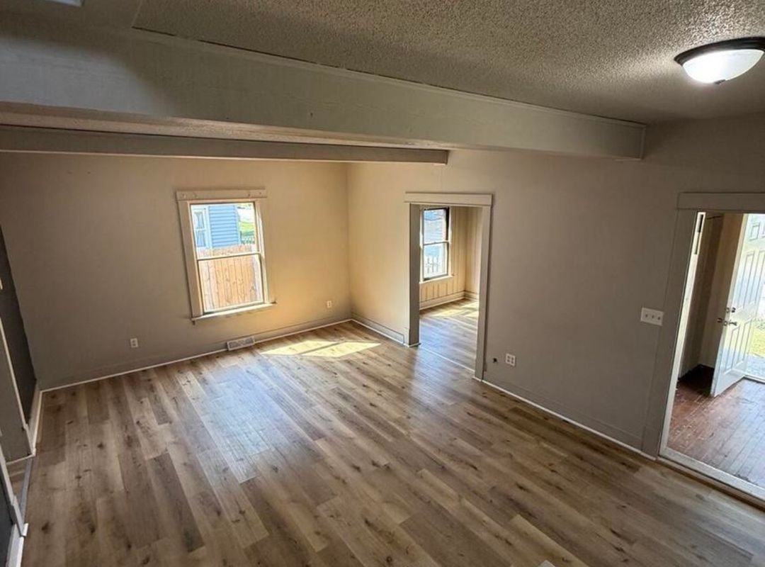 118 Dewey St - Photo 3 of 7