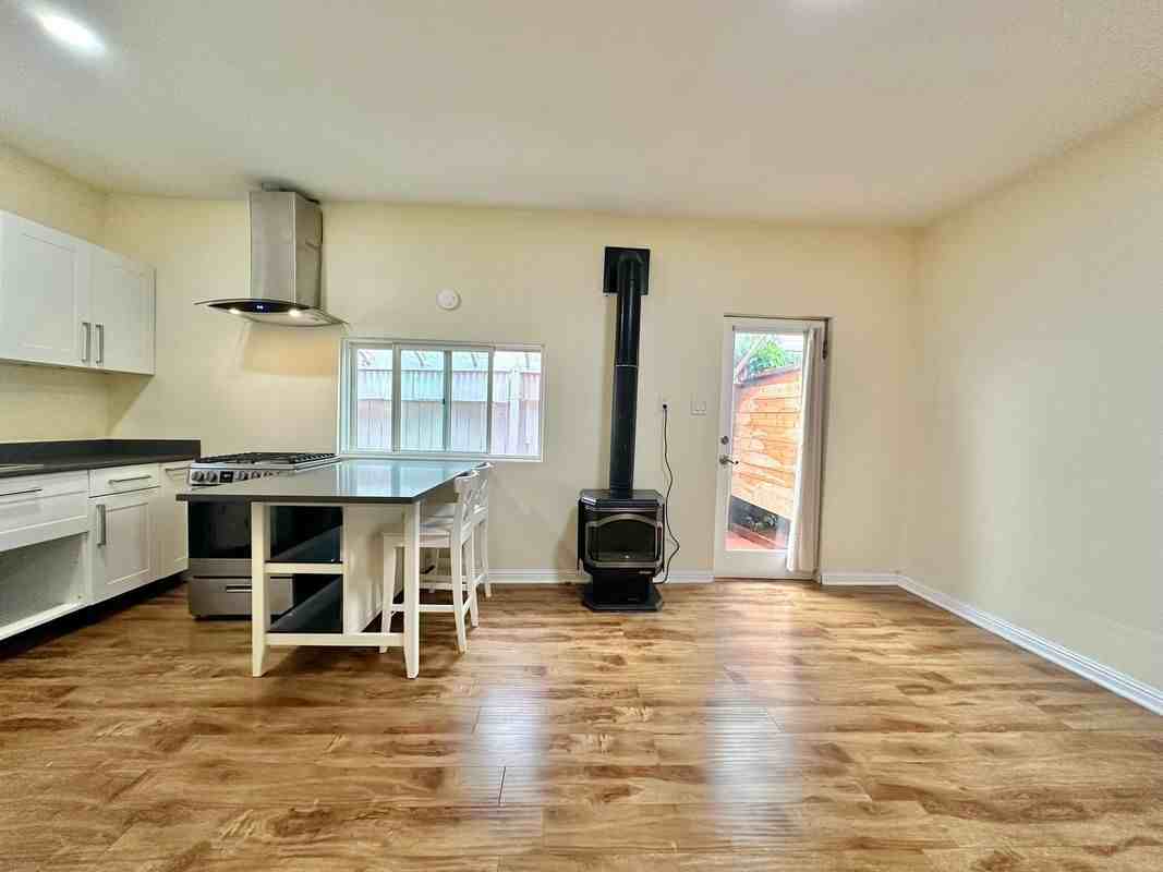 1901 Lindo St - Photo 3 of 18