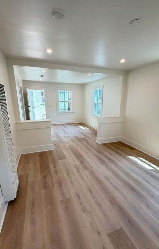 1656 1/2 W 52nd St - Photo 5 of 14
