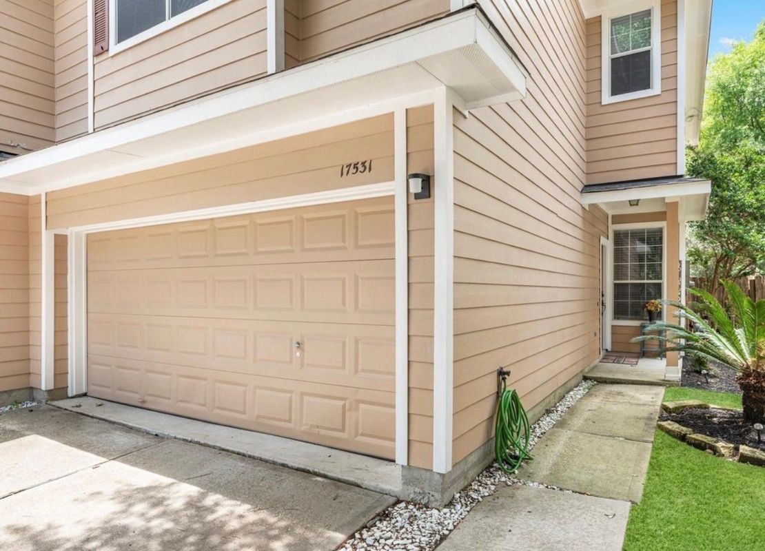 17531 Olympic Park Ln - Photo 2 of 12