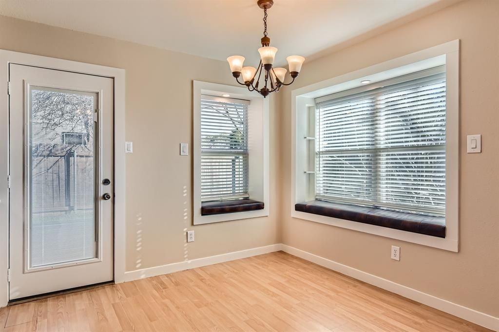 708 Decker Prairie Dr - Photo 5 of 7