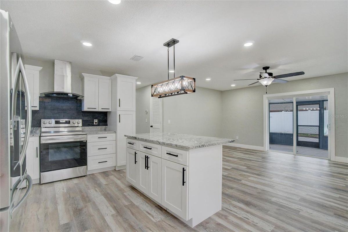 4419 Gasparilla Ave - Photo 3 of 22