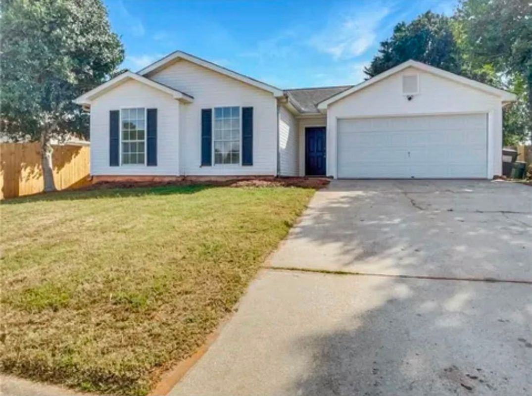 201 Autumn Lake Way