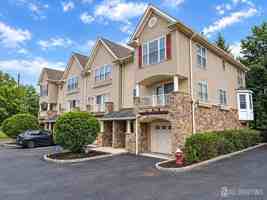 featured image of 247 River Rd
