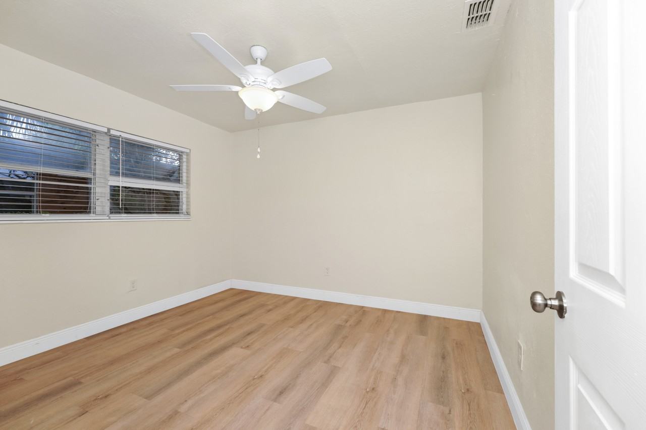 1133 Linton Ct - Photo 6 of 7