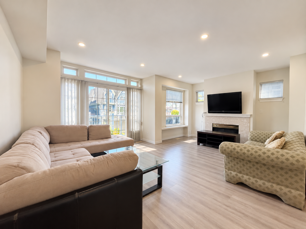11571 Thorpe Road - Photo 3 of 12